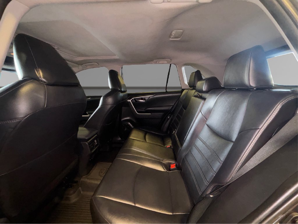 Used 2019 Toyota RAV4 XLE Premium FWD image 12