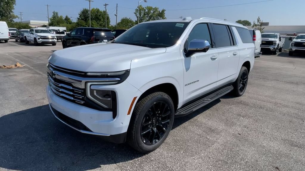 New 2026 Chevrolet Suburban Premier w/ Sun And Tow Package AWD/4WD image 6