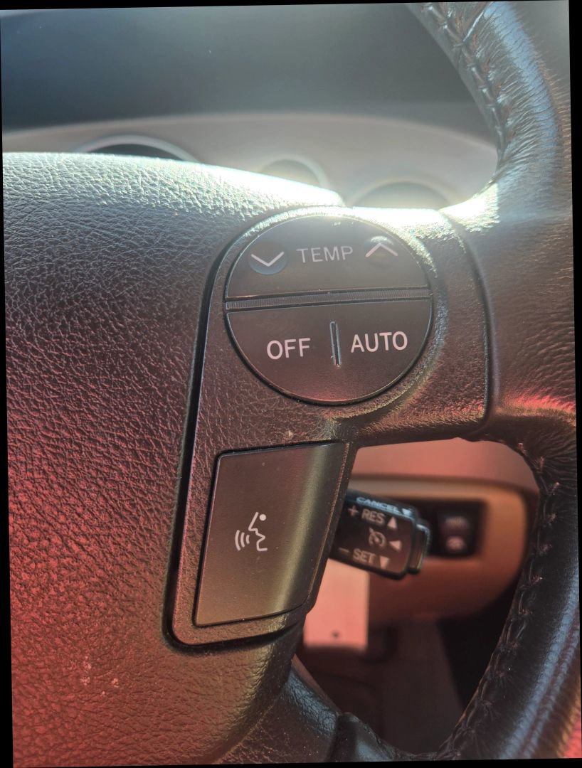 Used 2010 Toyota Sequoia Limited image 22