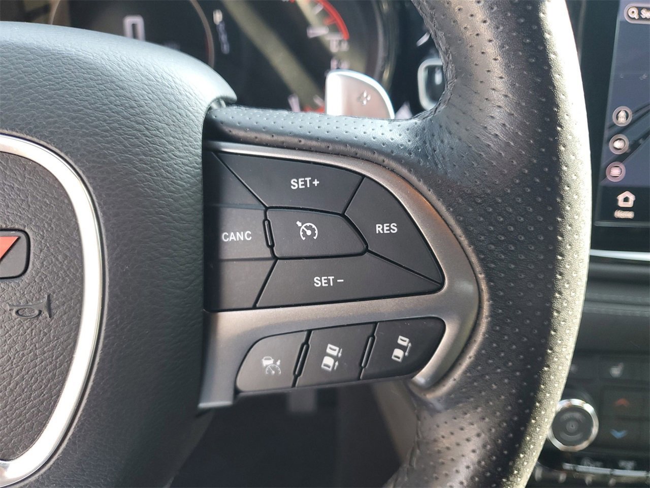 Used 2022 Dodge Durango Citadel image 23