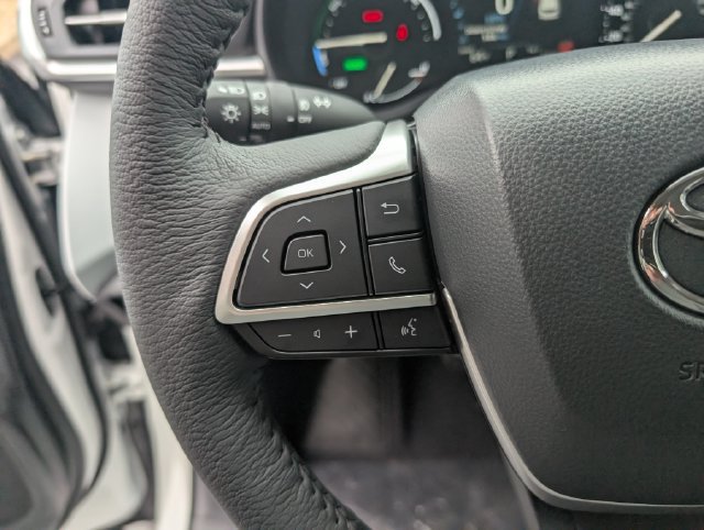 New 2026 Toyota Sienna XLE FWD image 17