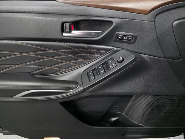 Used 2022 Toyota Avalon Limited w/ Advanced Safety Package FWD image 10