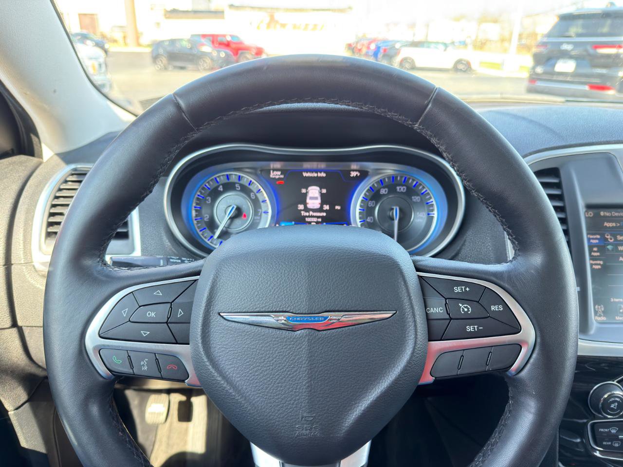 Used 2015 Chrysler 300 Limited w/ Driver Convenience Group image 38