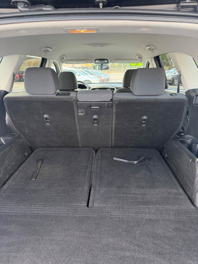 Used 2020 Kia Sorento LX FWD image 35