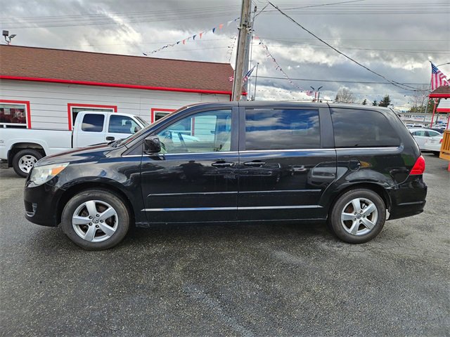 Used 2010 Volkswagen Routan SE image 6