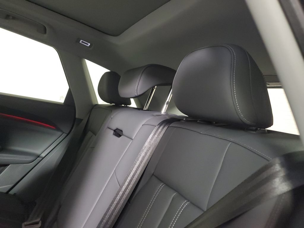 New 2026 Audi Q5 2.0T AWD/4WD image 13