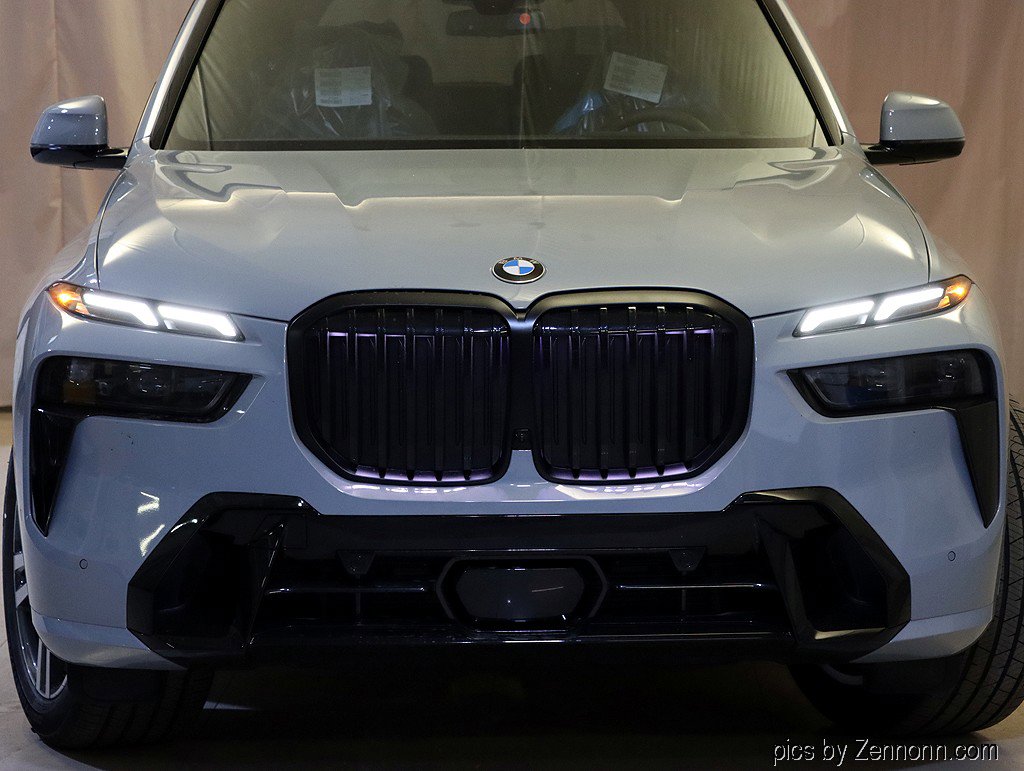Used 2026 BMW X7 xDrive40i w/ Executive Package image 6