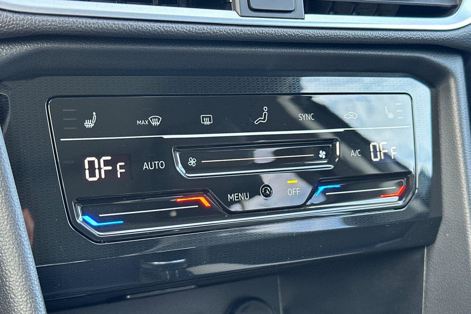 New 2026 Volkswagen Taos SE image 19