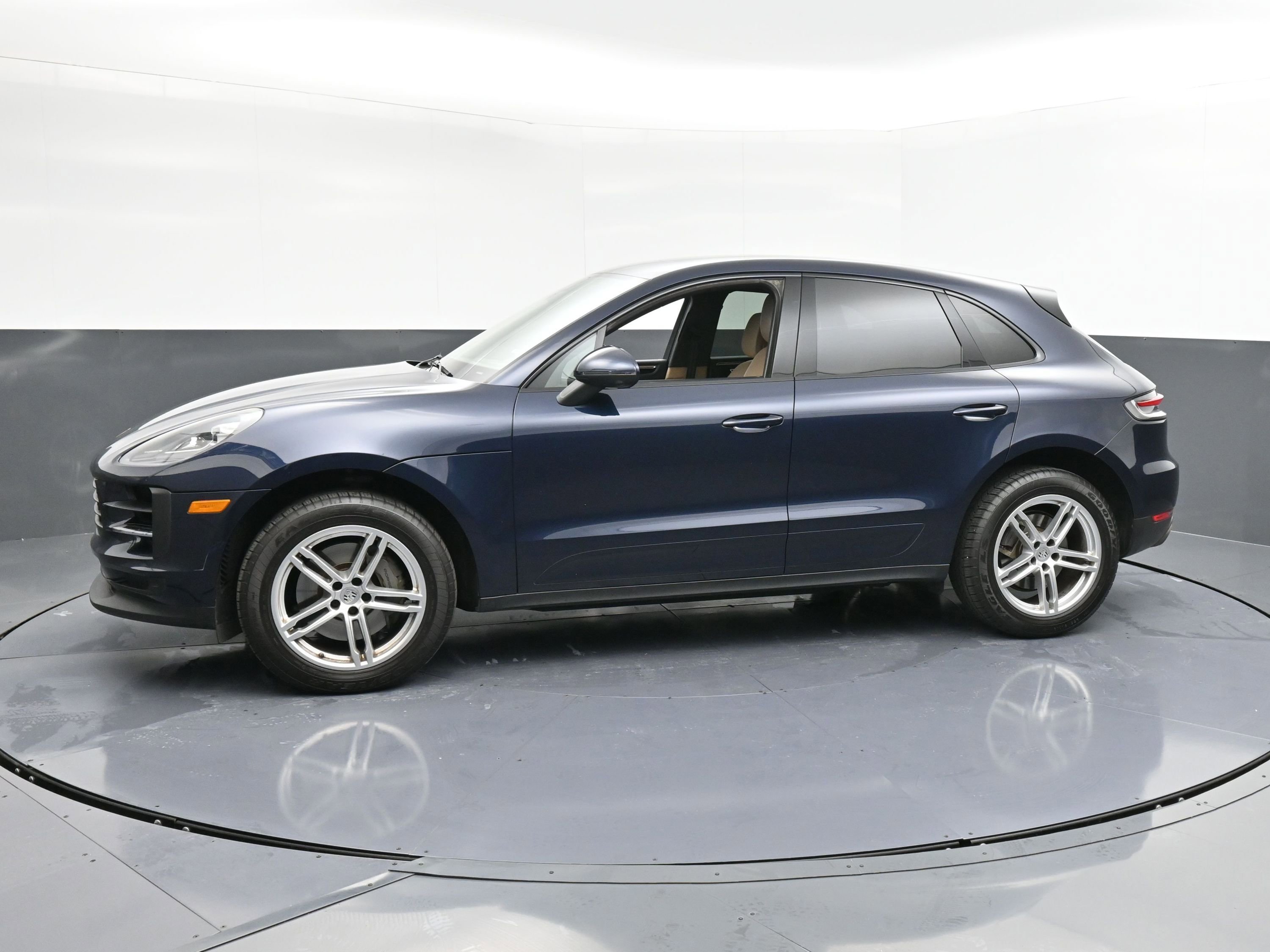 Used 2021 Porsche Macan S image 5