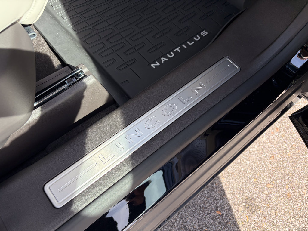 New 2026 Lincoln Nautilus Black Label AWD/4WD image 36