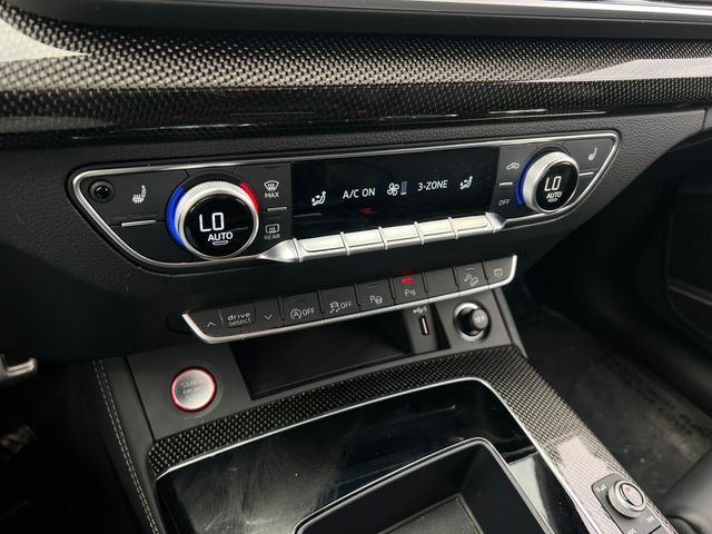Used 2024 Audi SQ5 Prestige image 30