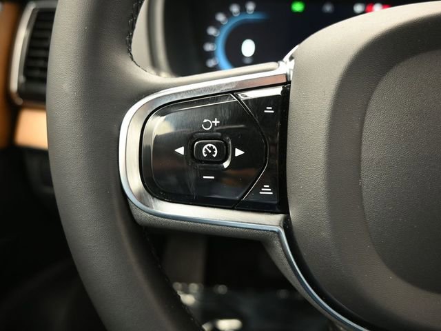 Used 2023 Volvo XC90 B6 Plus w/ Protection Package Premier image 22