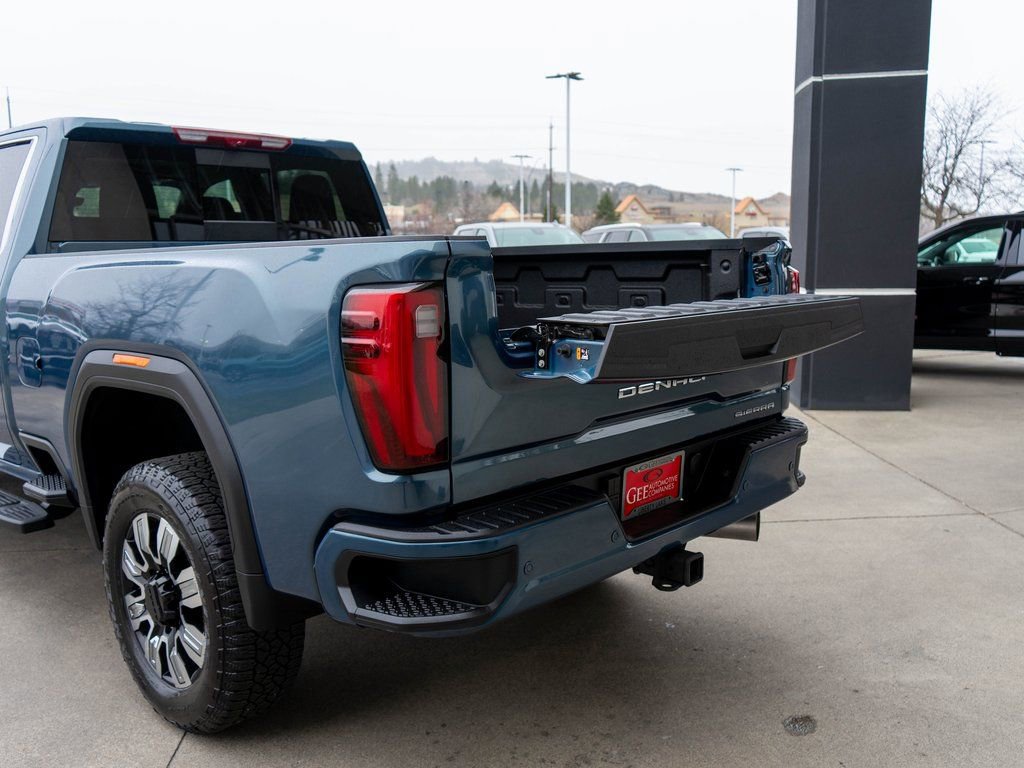 Used 2025 GMC Sierra 2500 Denali w/ Denali Reserve Package image 35