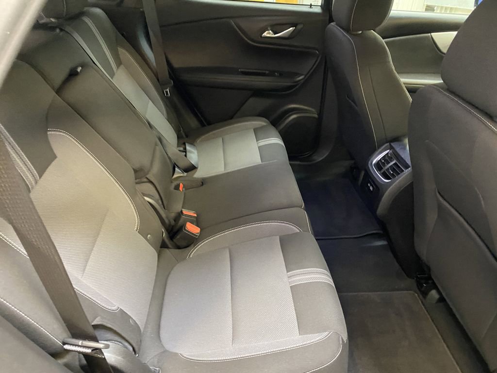 Used 2025 Chevrolet Blazer LT FWD image 26