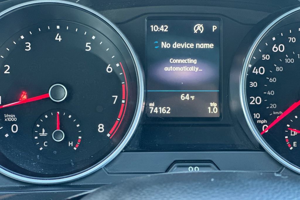 Used 2018 Volkswagen Tiguan SE w/ Panoramic Sunroof Package image 28