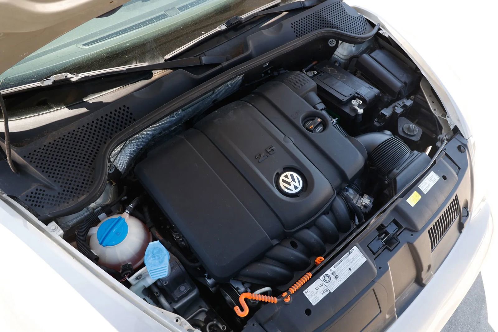 Used 2012 Volkswagen Beetle 2.5 image 38