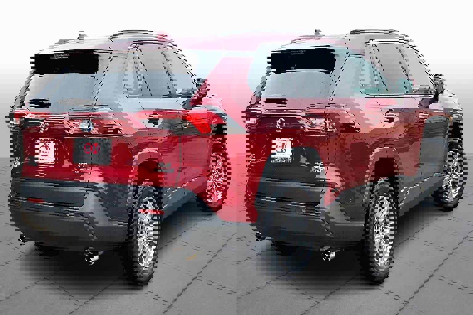 Used 2022 Toyota RAV4 XLE image 12