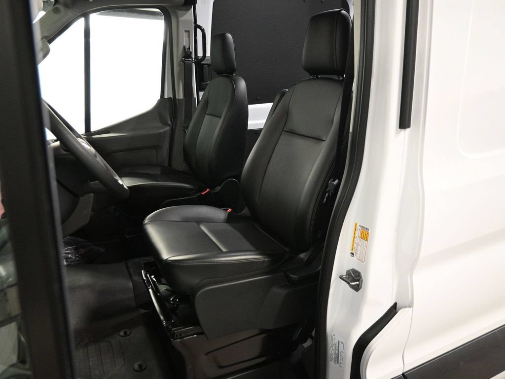 New 2025 Ford E-Transit 148 High Roof Extended w/ Load Area Protection Package RWD image 10
