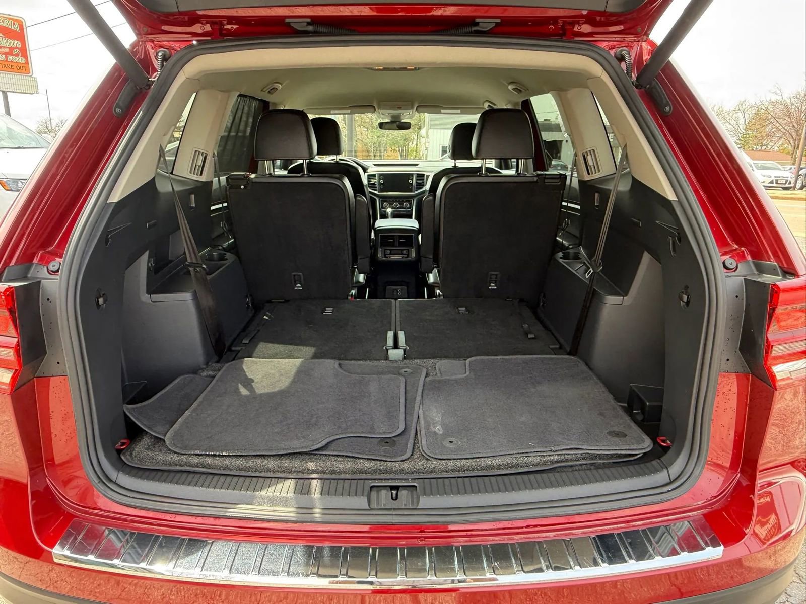 Used 2018 Volkswagen Atlas SE FWD image 16