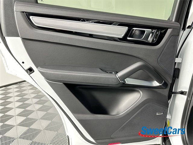 Used 2023 Porsche Cayenne Turbo image 45