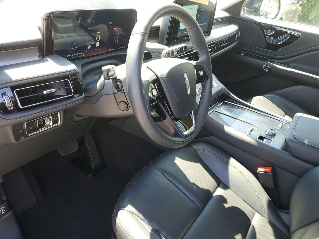 New 2026 Lincoln Aviator 2WD image 20