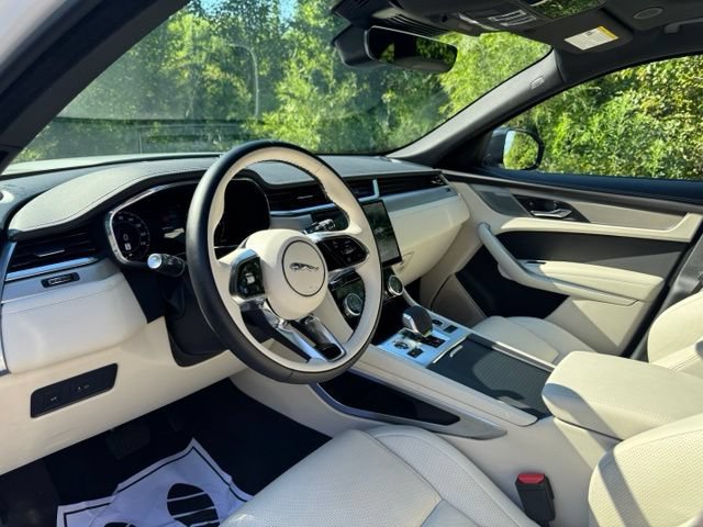Certified 2025 Jaguar F-PACE R-Dynamic S AWD/4WD image 9