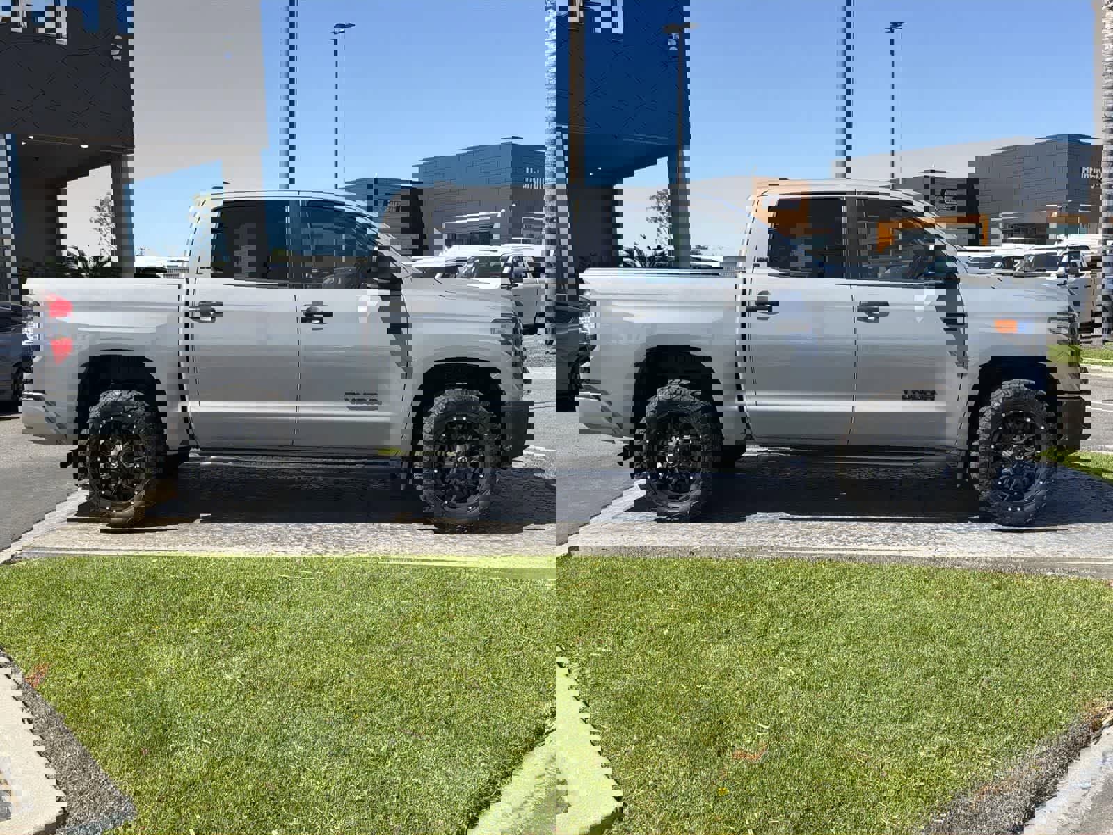 Used 2021 Toyota Tundra SR5 image 7