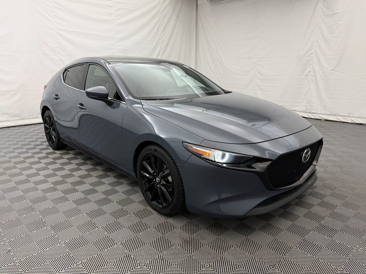 Used 2019 MAZDA MAZDA3 Hatchback w/ Premium Package FWD image 4