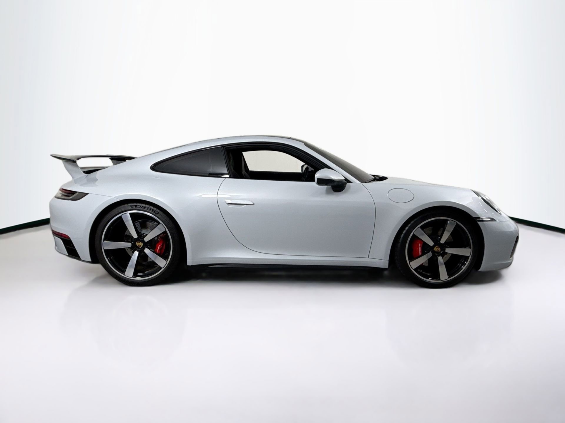 Used 2024 Porsche 911 Carrera 4S image 8