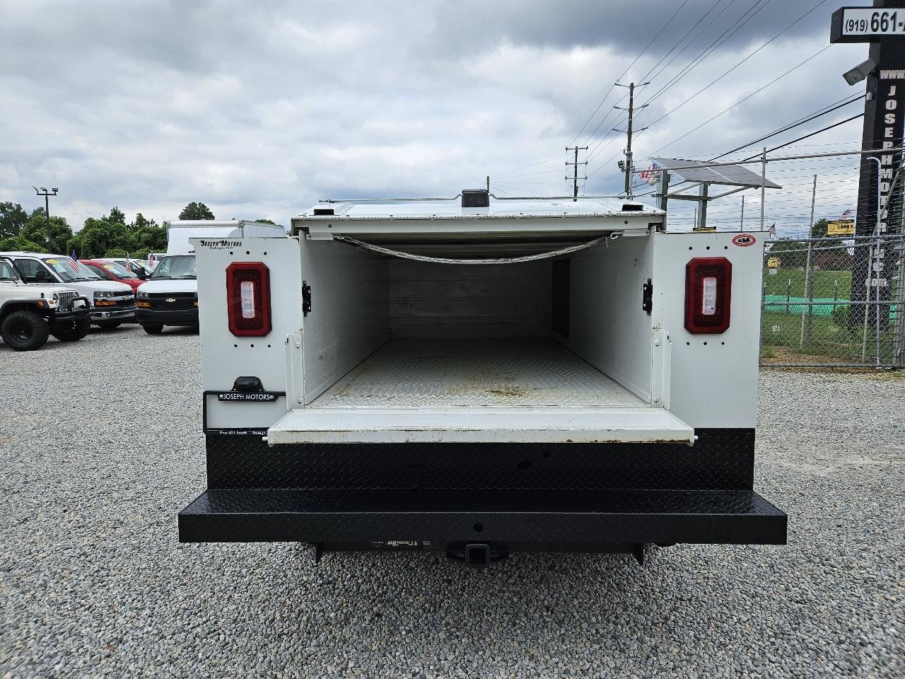 Used 2019 Chevrolet Silverado 2500 W/T AWD/4WD image 11