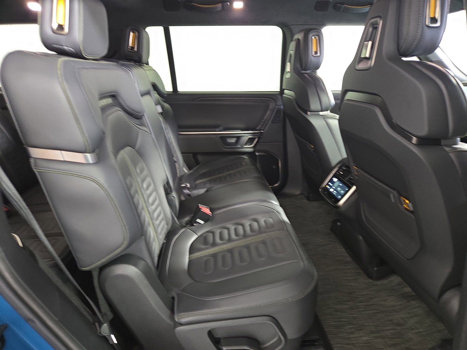 Used 2024 Rivian R1S Adventure image 23