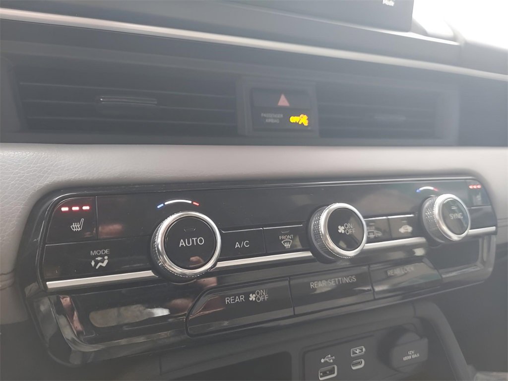 Used 2025 Honda Pilot EX-L image 27