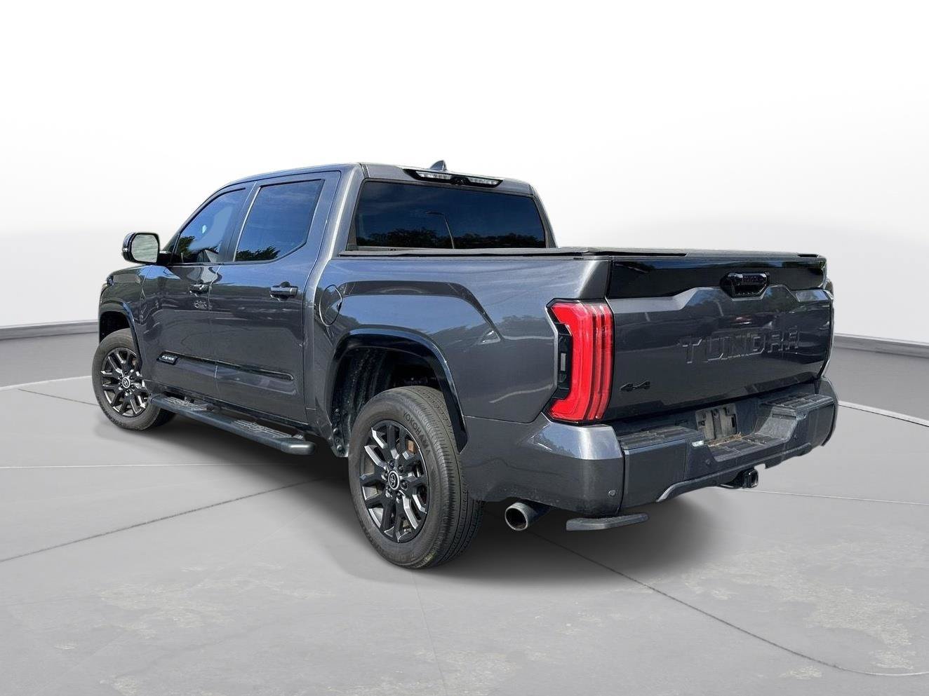 Used 2024 Toyota Tundra Platinum AWD/4WD image 8