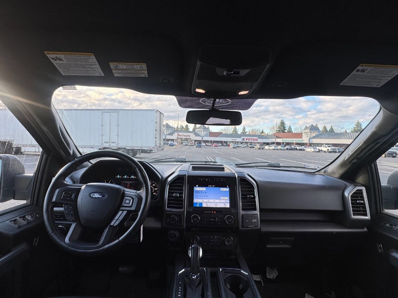 Used 2018 Ford F150 XLT w/ Equipment Group 302A Luxury image 11