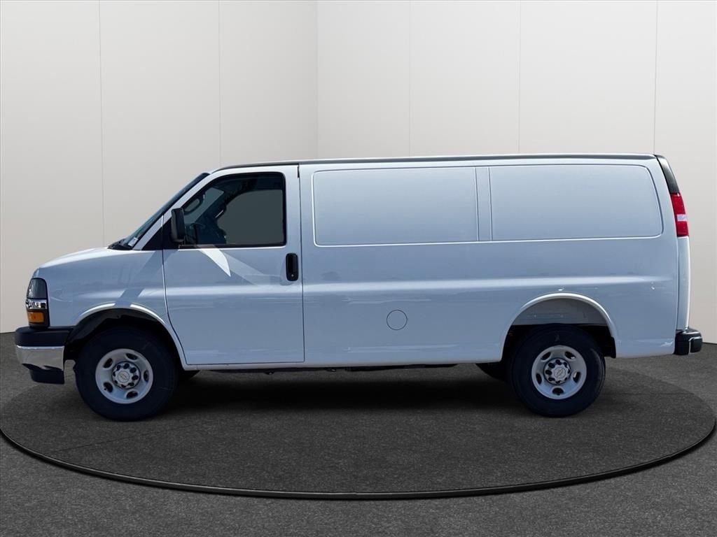 New 2026 Chevrolet Express 2500 w/ Driver Convenience Package RWD image 2