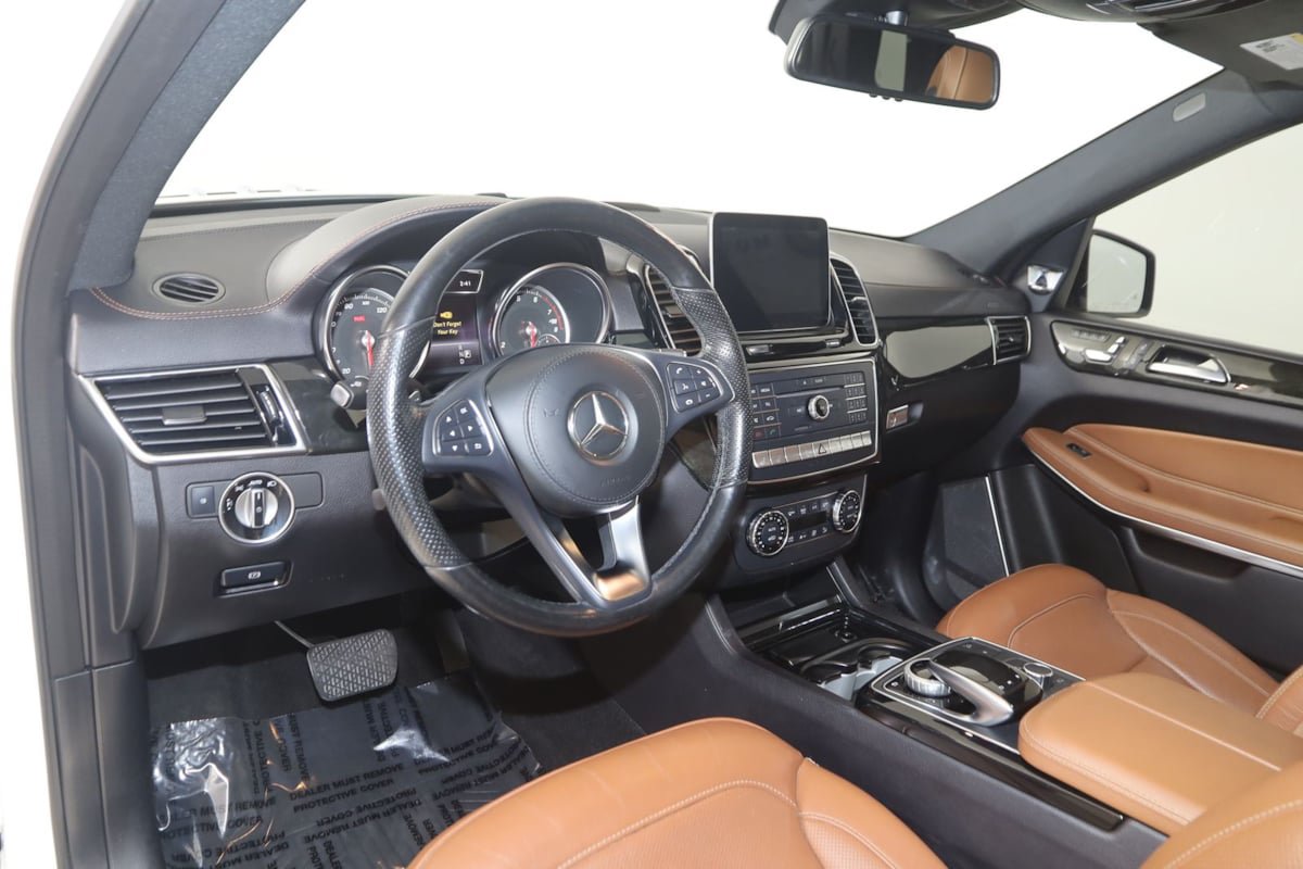 Used 2019 Mercedes-Benz GLS 550 4MATIC w/ Driver Assistance Package image 29