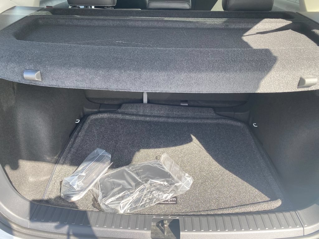 New 2026 Volkswagen Taos SE FWD image 29