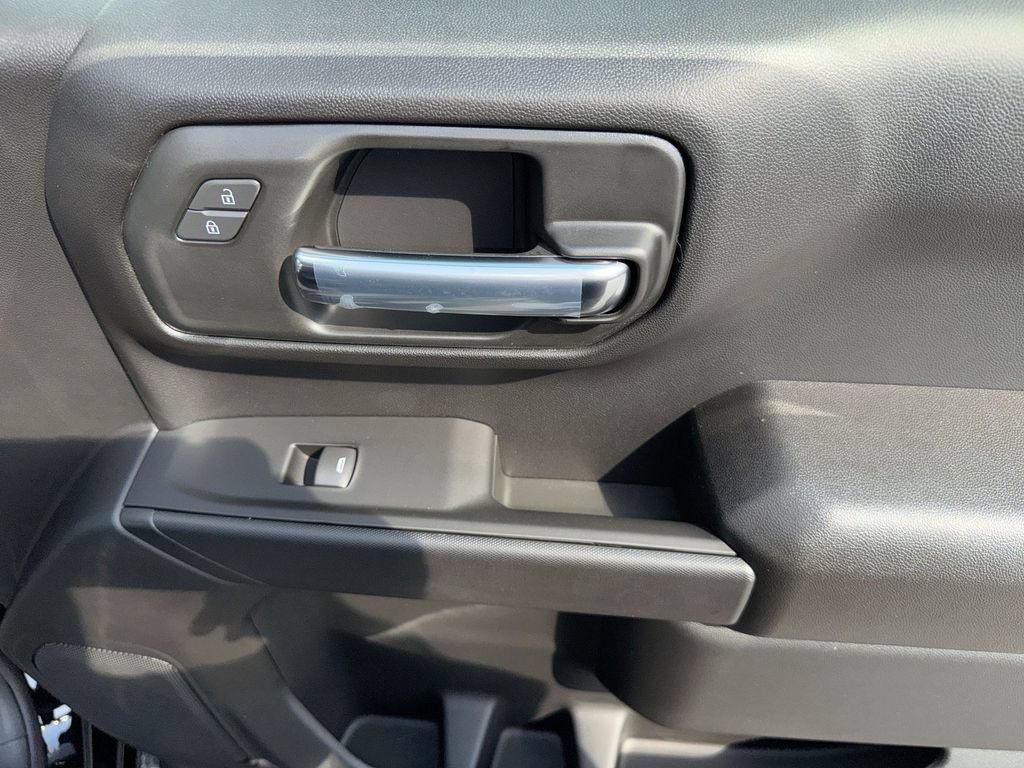 New 2026 Chevrolet Silverado 1500 Custom w/ LPO, Dark Essentials Package RWD image 33