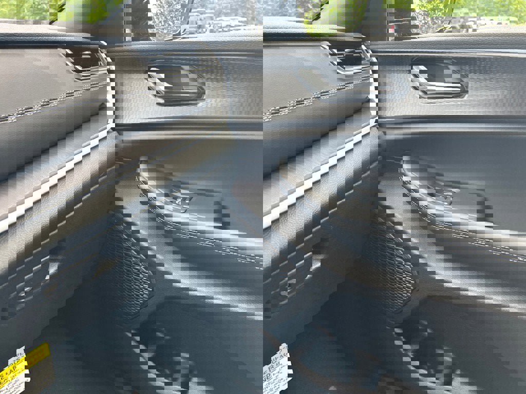 New 2025 Jeep Grand Cherokee 4WD image 14