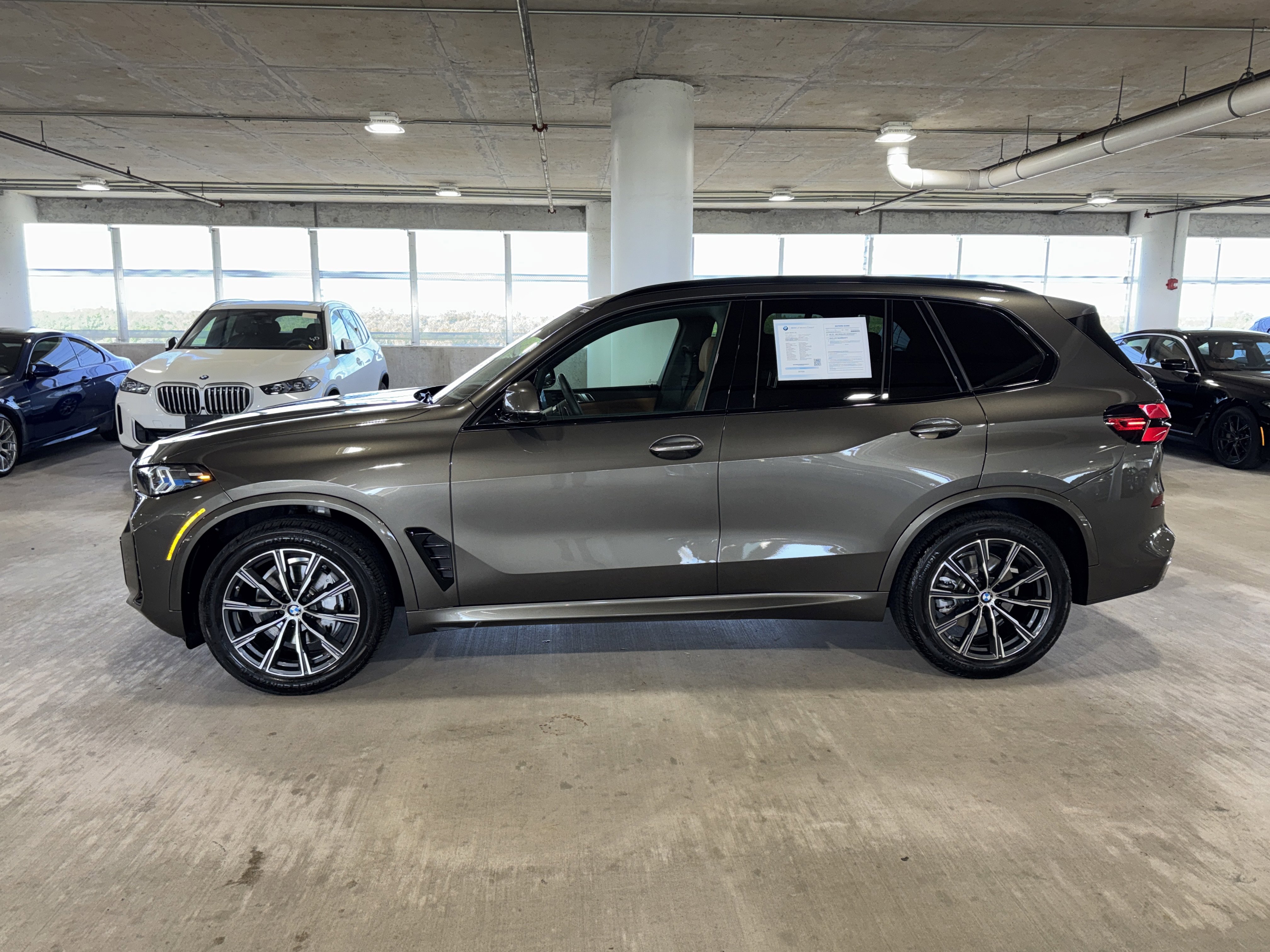 Certified 2025 BMW X5 xDrive40i w/ M Sport Package image 5