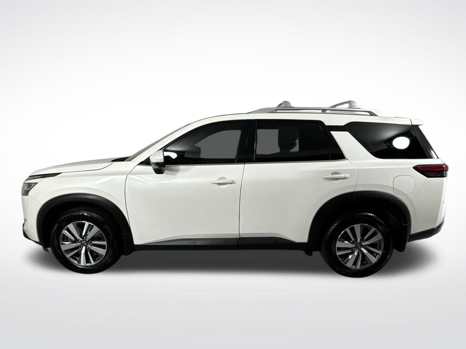 Used 2022 Nissan Pathfinder SL AWD/4WD image 33