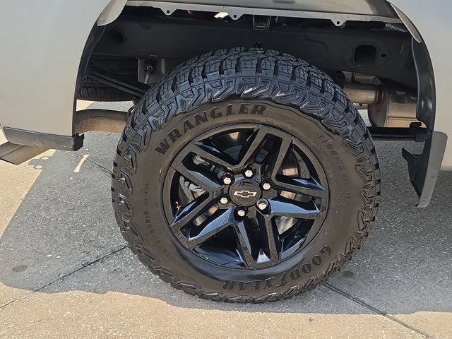 Used 2026 Chevrolet Silverado 1500 Custom Trail Boss AWD/4WD image 5