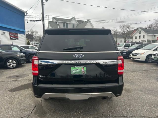Used 2018 Ford Expedition XLT image 9