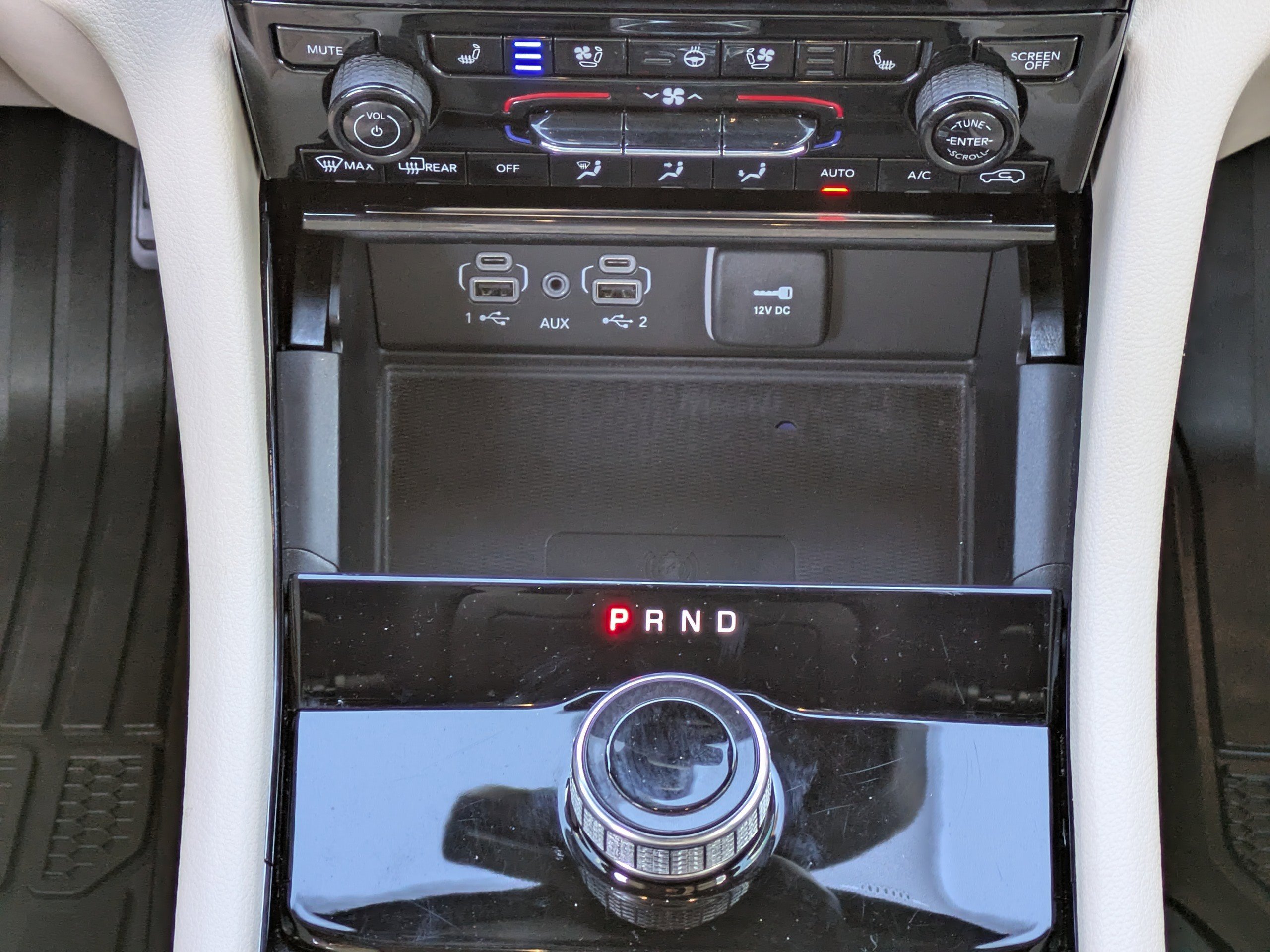 Used 2023 Jeep Grand Cherokee L Limited w/ Luxury Tech Group II image 17