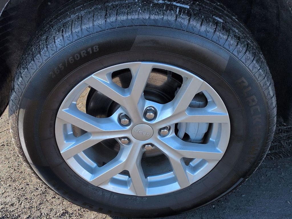 Used 2023 Jeep Grand Cherokee Limited w/ Luxury Tech Group II image 10