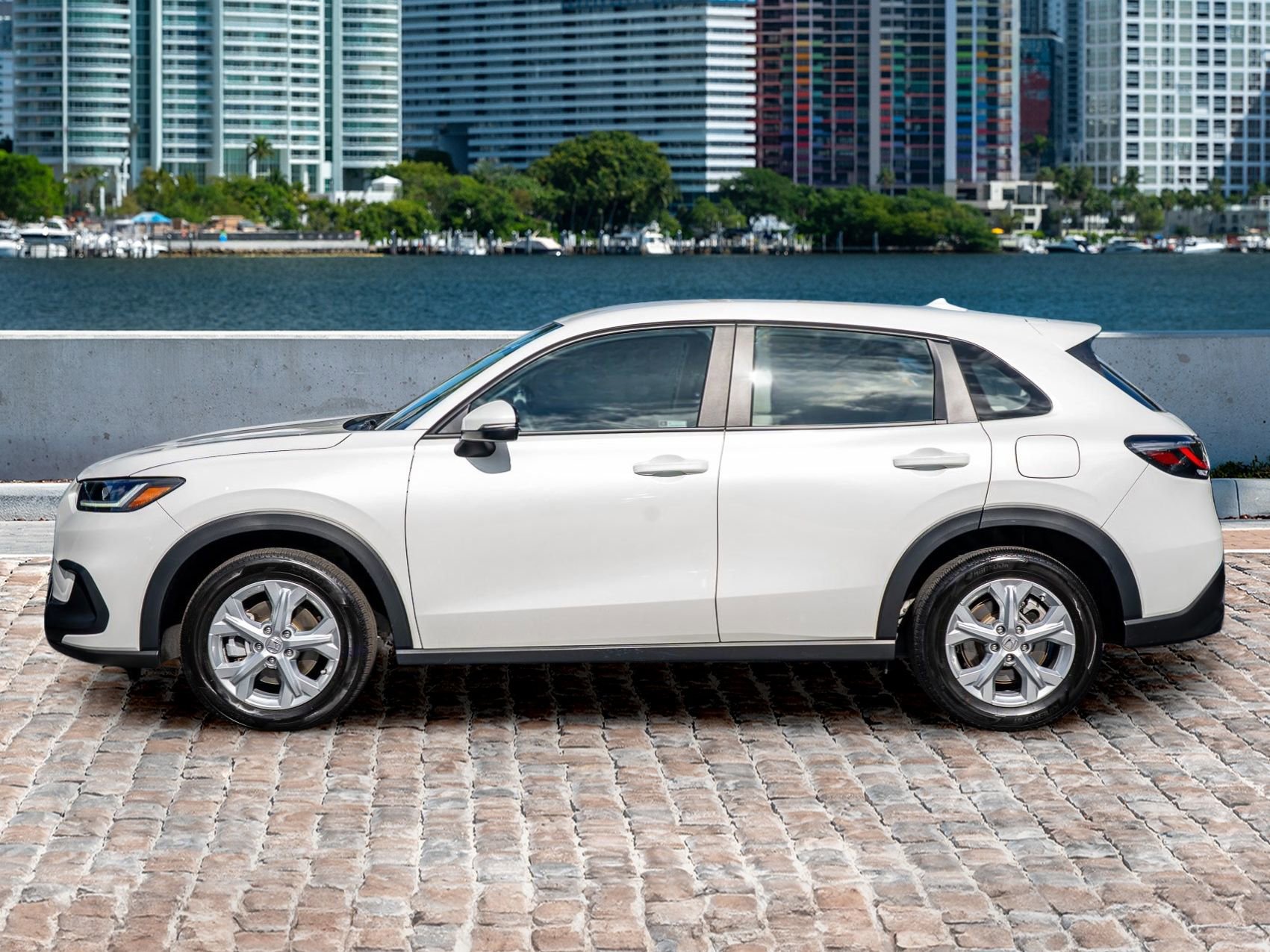 Used 2023 Honda HR-V LX image 8