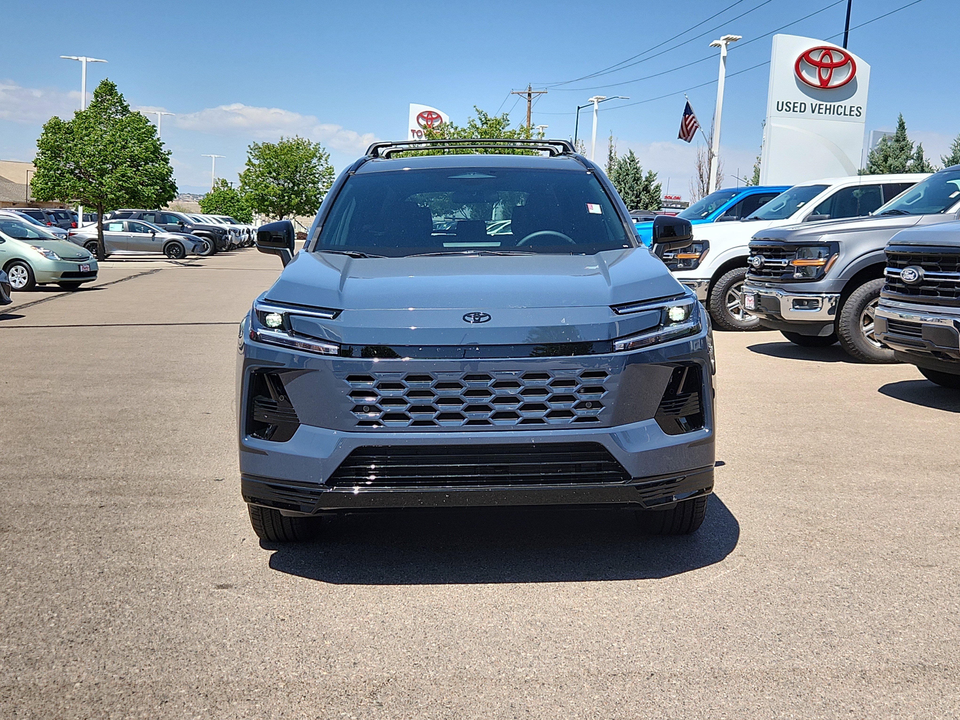 Used 2026 Toyota RAV4 SE w/ Convenience Package FWD image 5