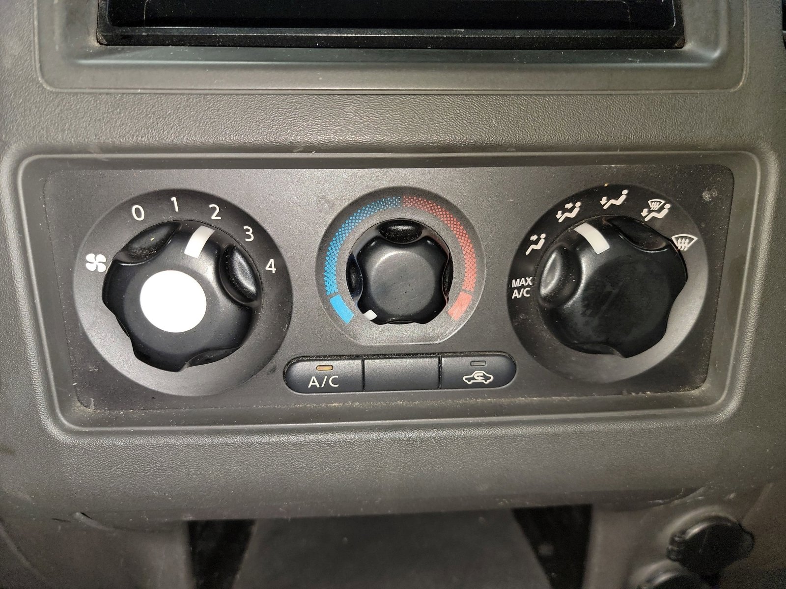 Used 2007 Nissan Frontier SE w/ SE Value Truck Pkg image 21