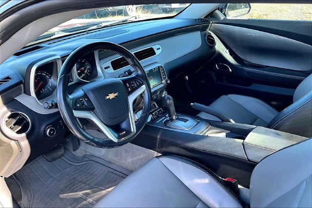 Used 2015 Chevrolet Camaro SS RWD image 4