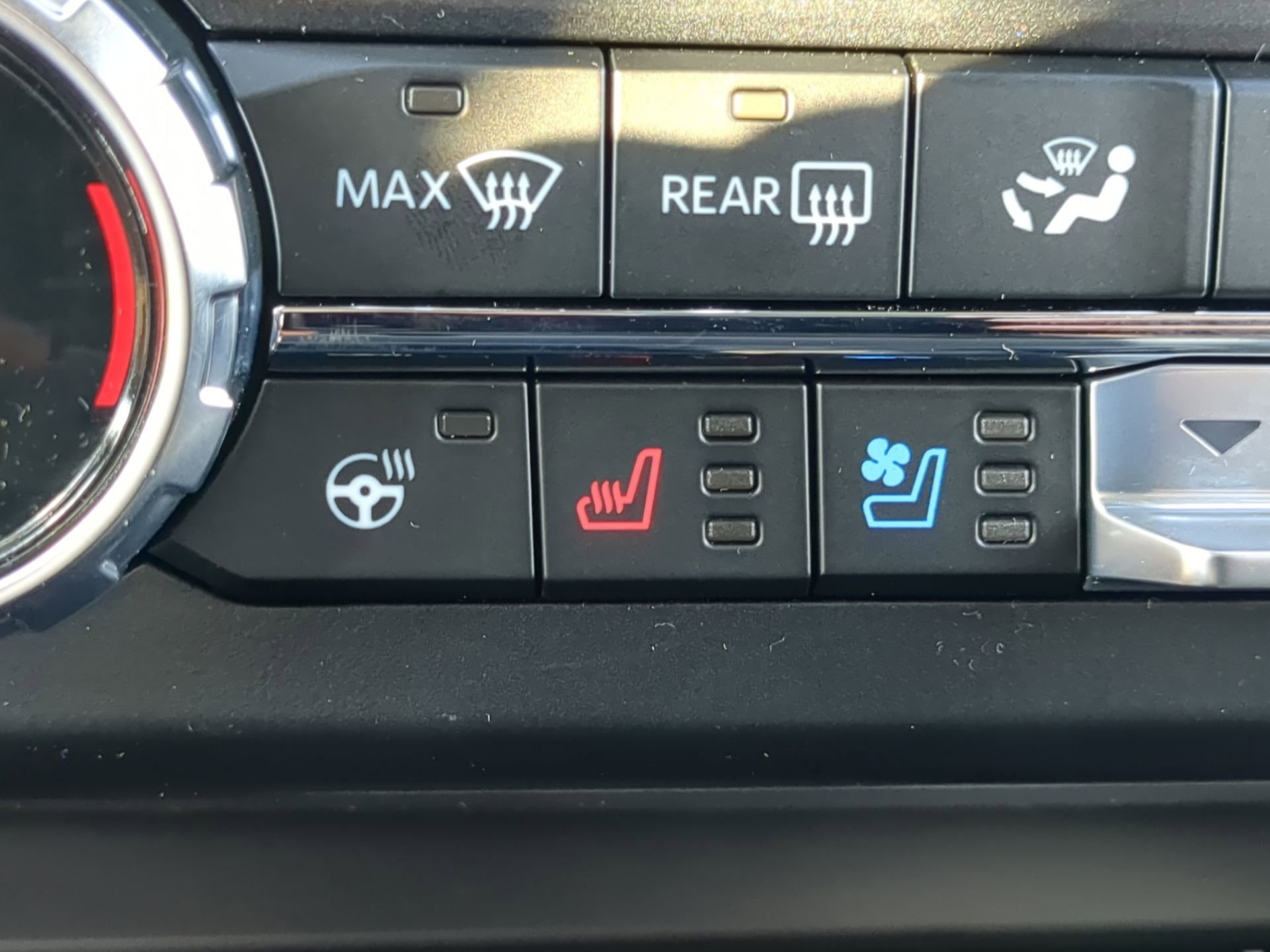 New 2026 Ford F350 Lariat w/ Black Appearance Package image 59